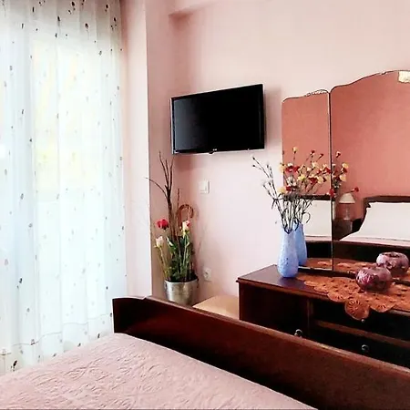Avra's In Apartment